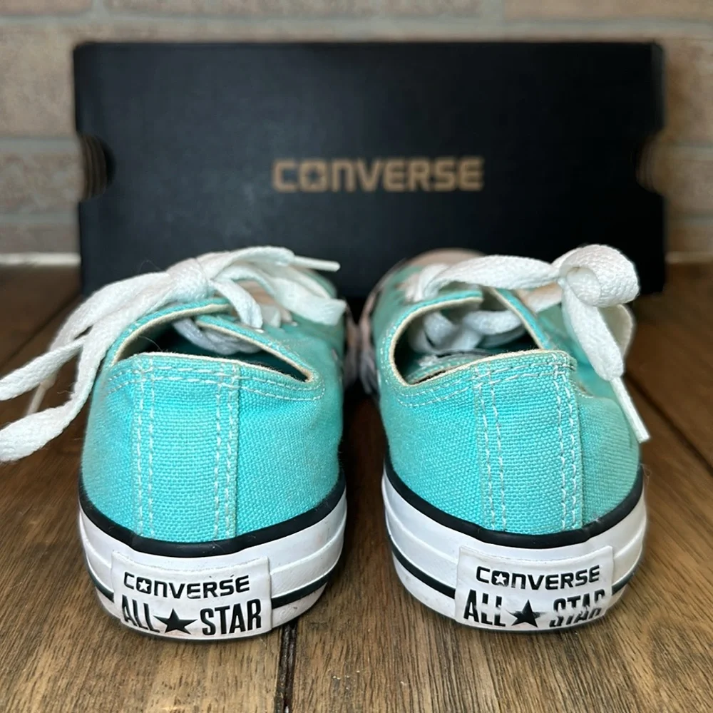 Converse Light Aqua Chuck Taylor All Star Junior's Ox Lace Up Low Top / Sz 13Y